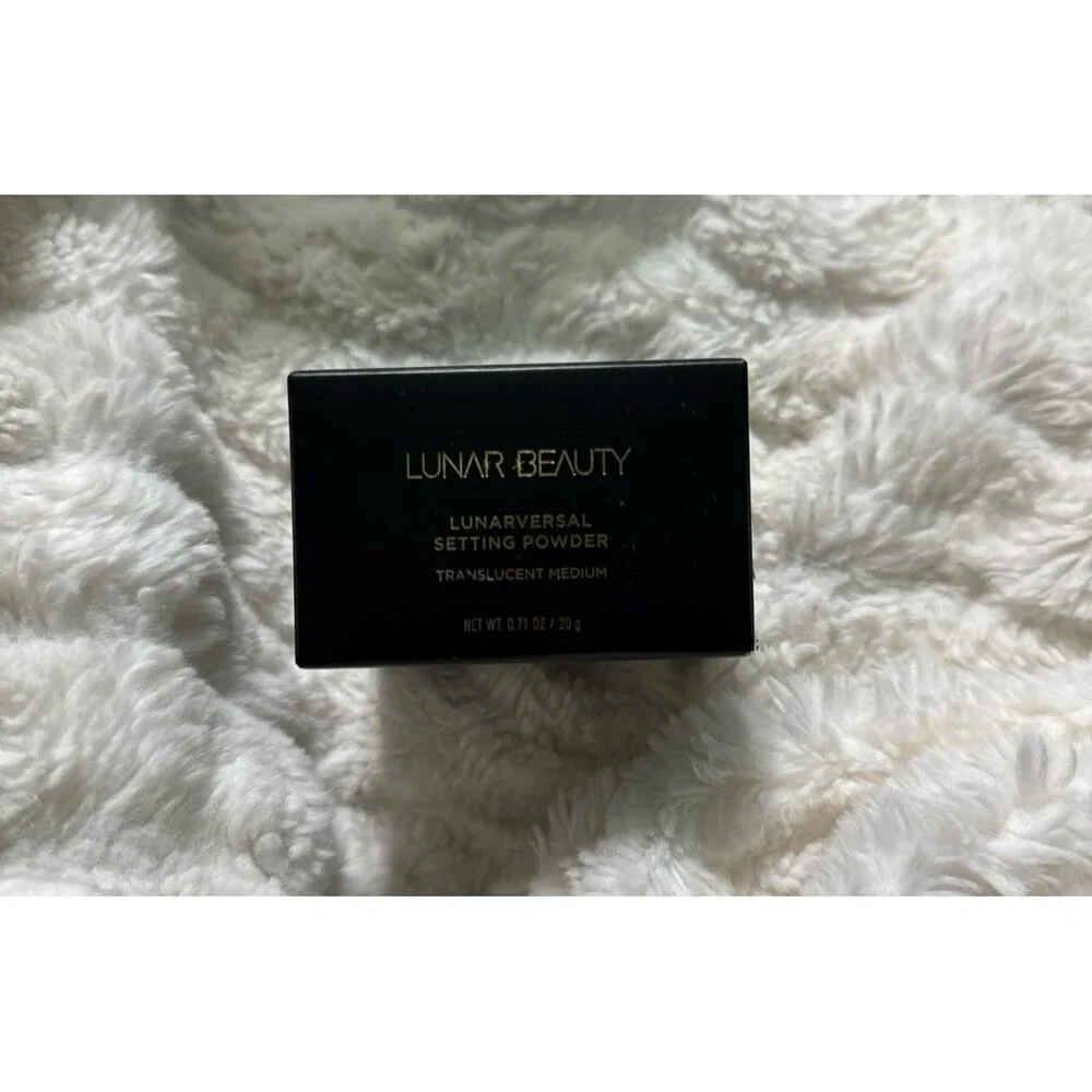 lunarversal setting powder